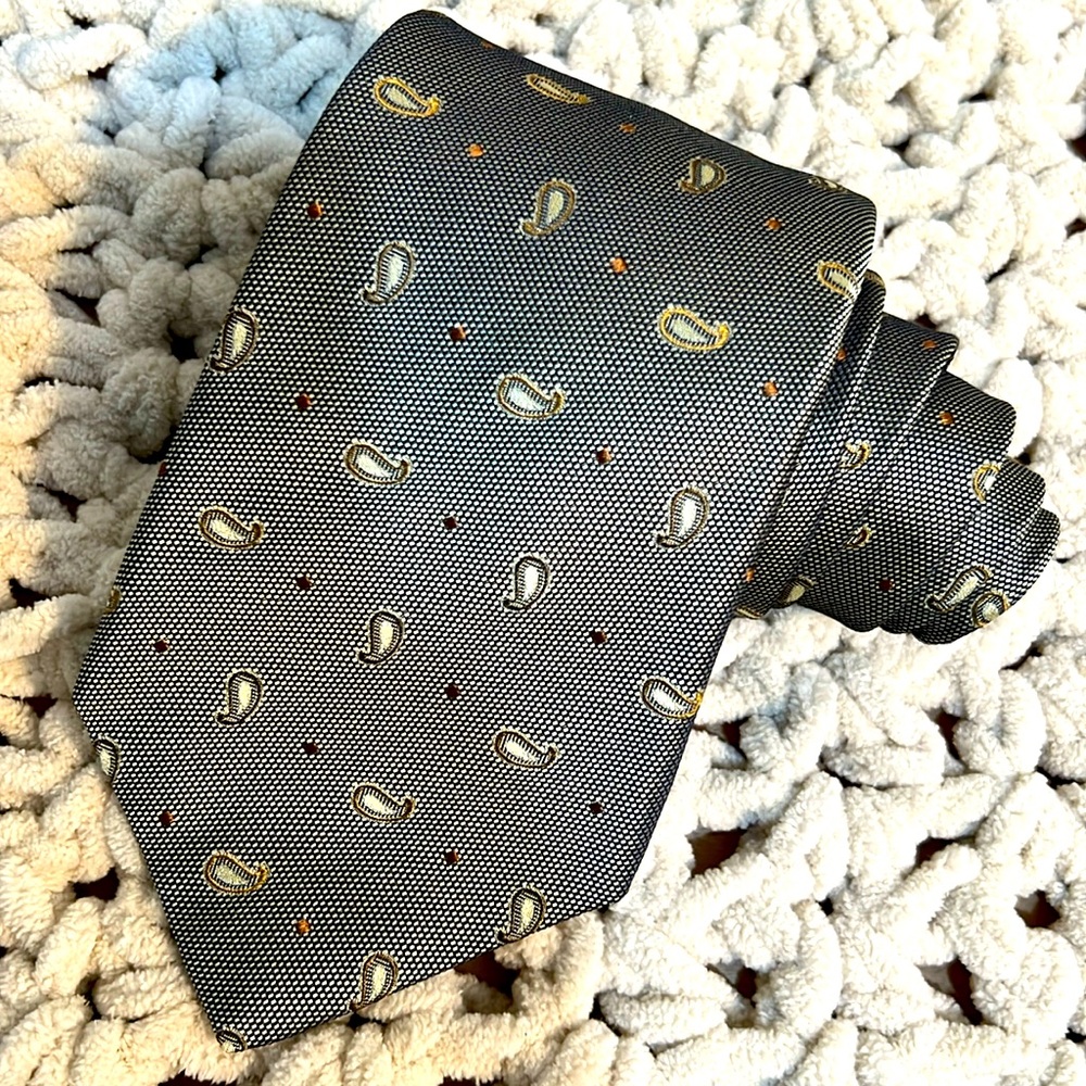 NWOT XMI Umbria Mean’s silk tie